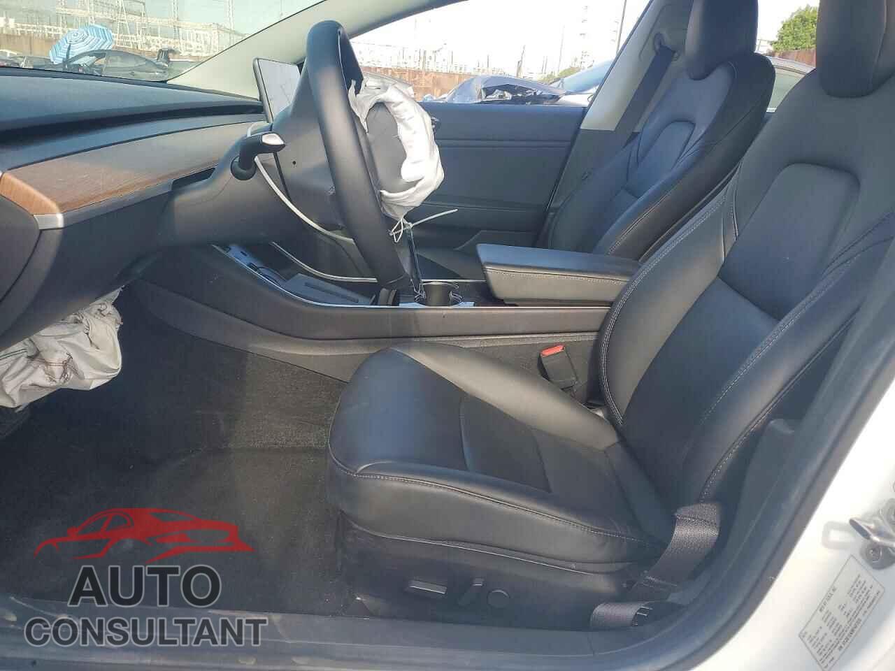 TESLA MODEL 3 2019 - 5YJ3E1EA3KF427375