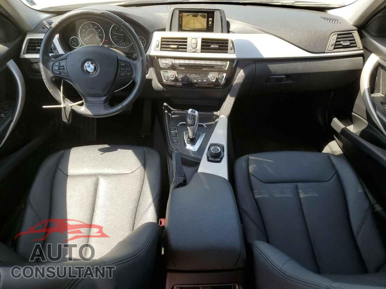 BMW 3 SERIES 2016 - WBA8E1G59GNU11807