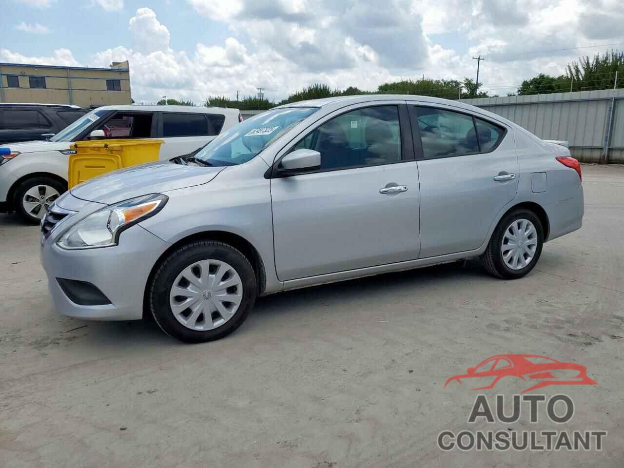 NISSAN VERSA 2019 - 3N1CN7AP7KL880223