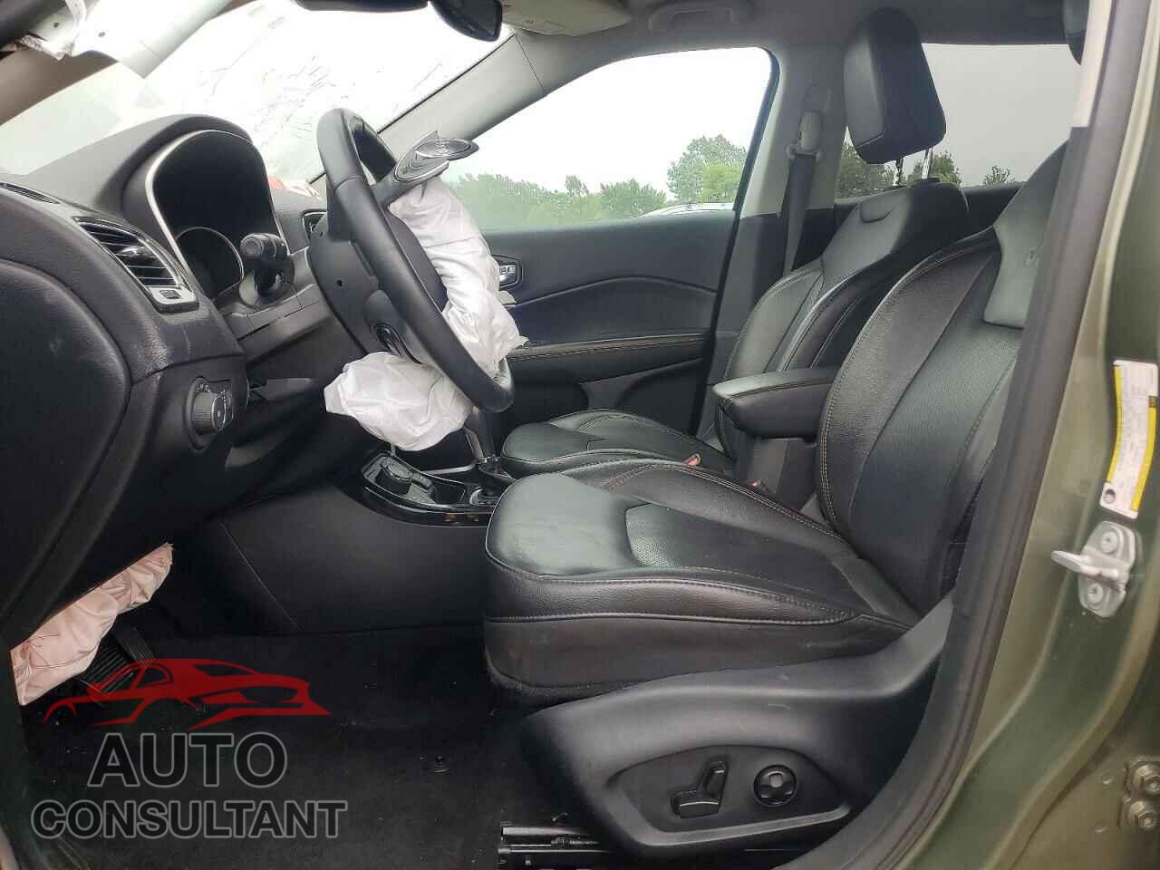 JEEP COMPASS 2018 - 3C4NJDCB4JT398048