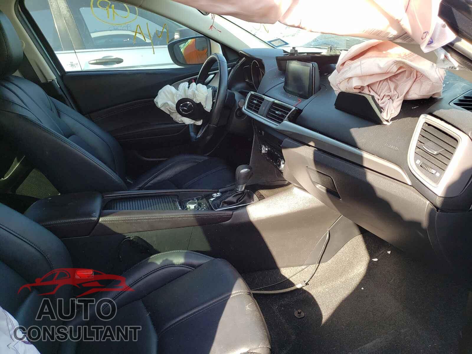 MAZDA 3 2017 - JM1BN1V72H1103576
