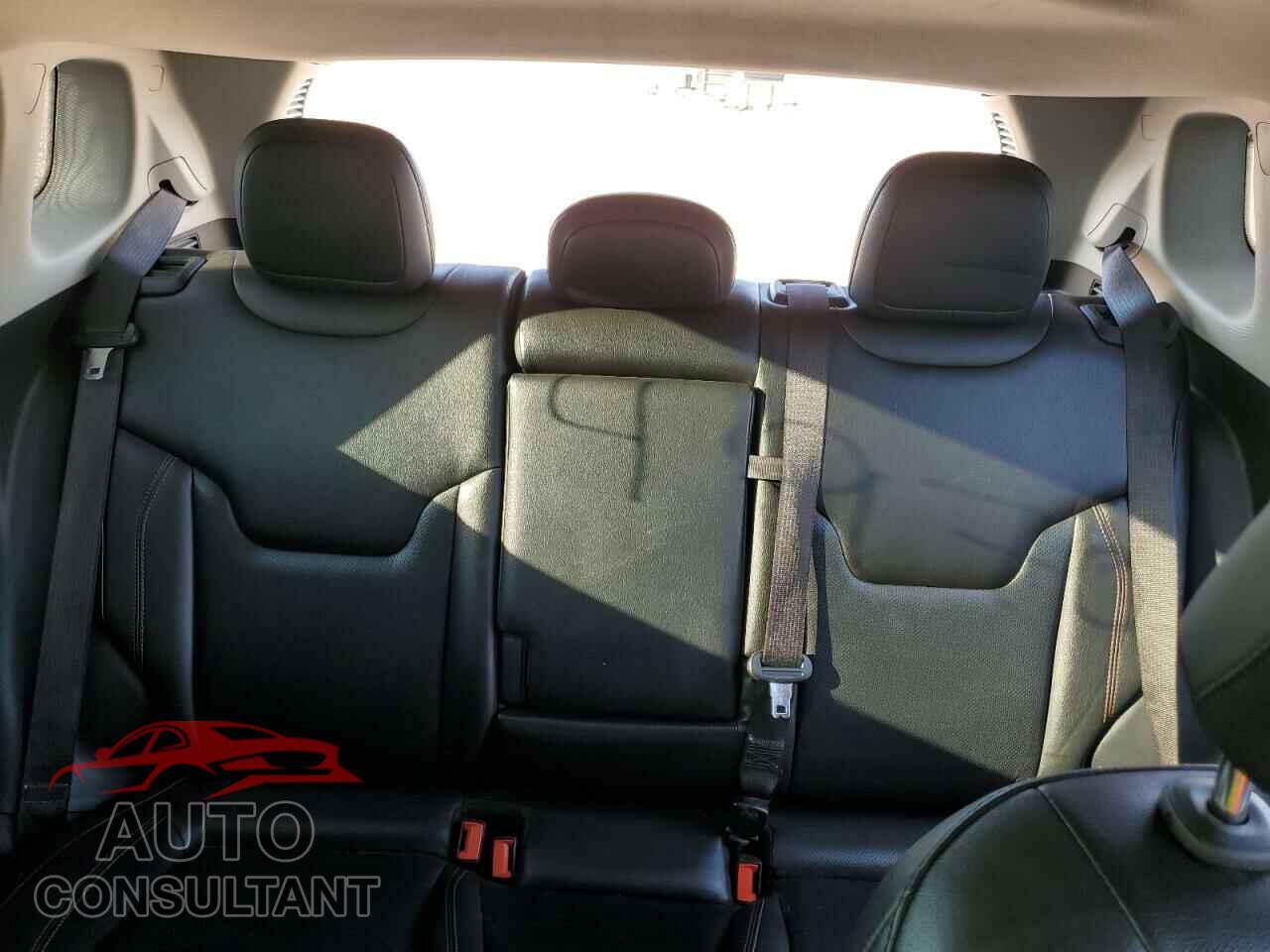 JEEP COMPASS 2021 - 3C4NJDCB9MT586357