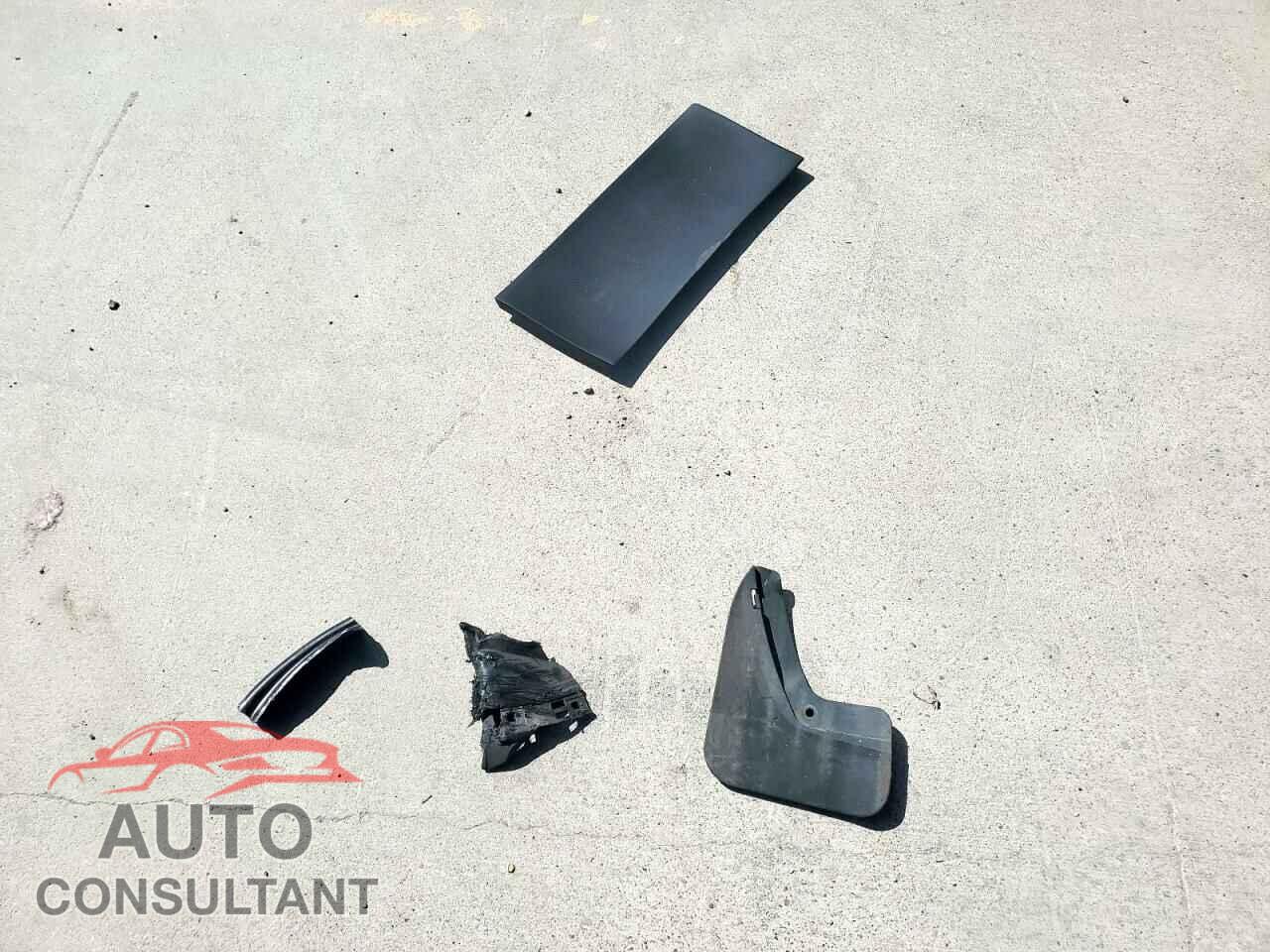 TESLA MODEL 3 2021 - 5YJ3E1EC9MF879321