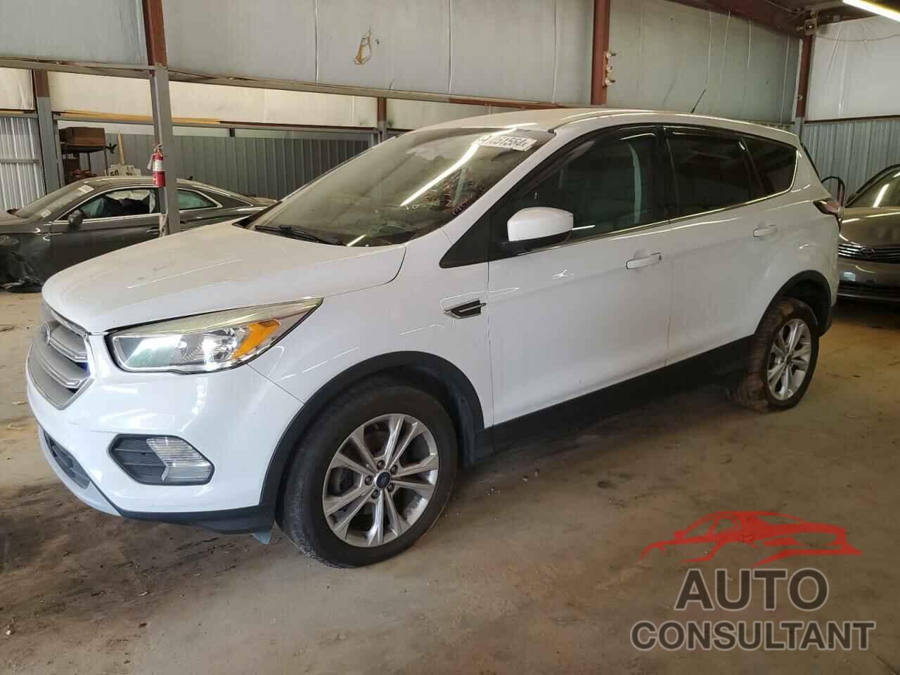 FORD ESCAPE 2017 - 1FMCU0GD5HUE77341