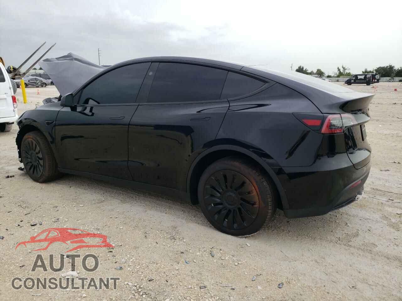 TESLA MODEL Y 2024 - 7SAYGDEEXRA273732