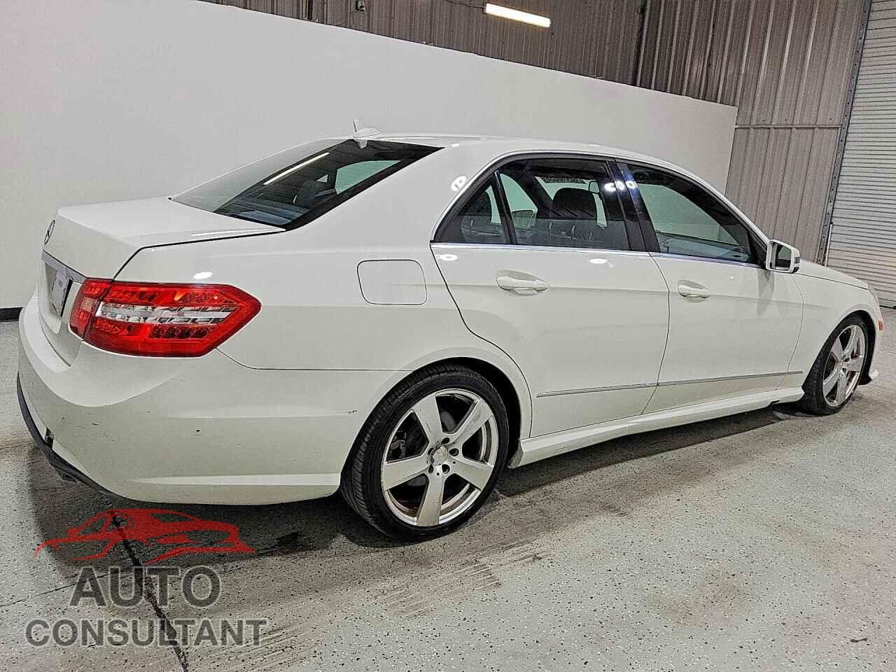 MERCEDES-BENZ E-CLASS 2011 - WDDHF5GB5BA505136