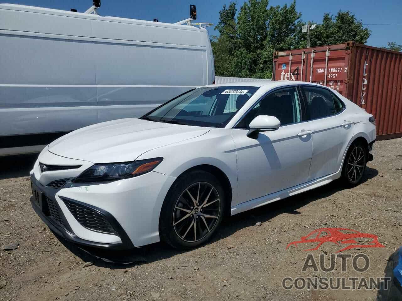 TOYOTA CAMRY 2022 - 4T1G11AK0NU618934