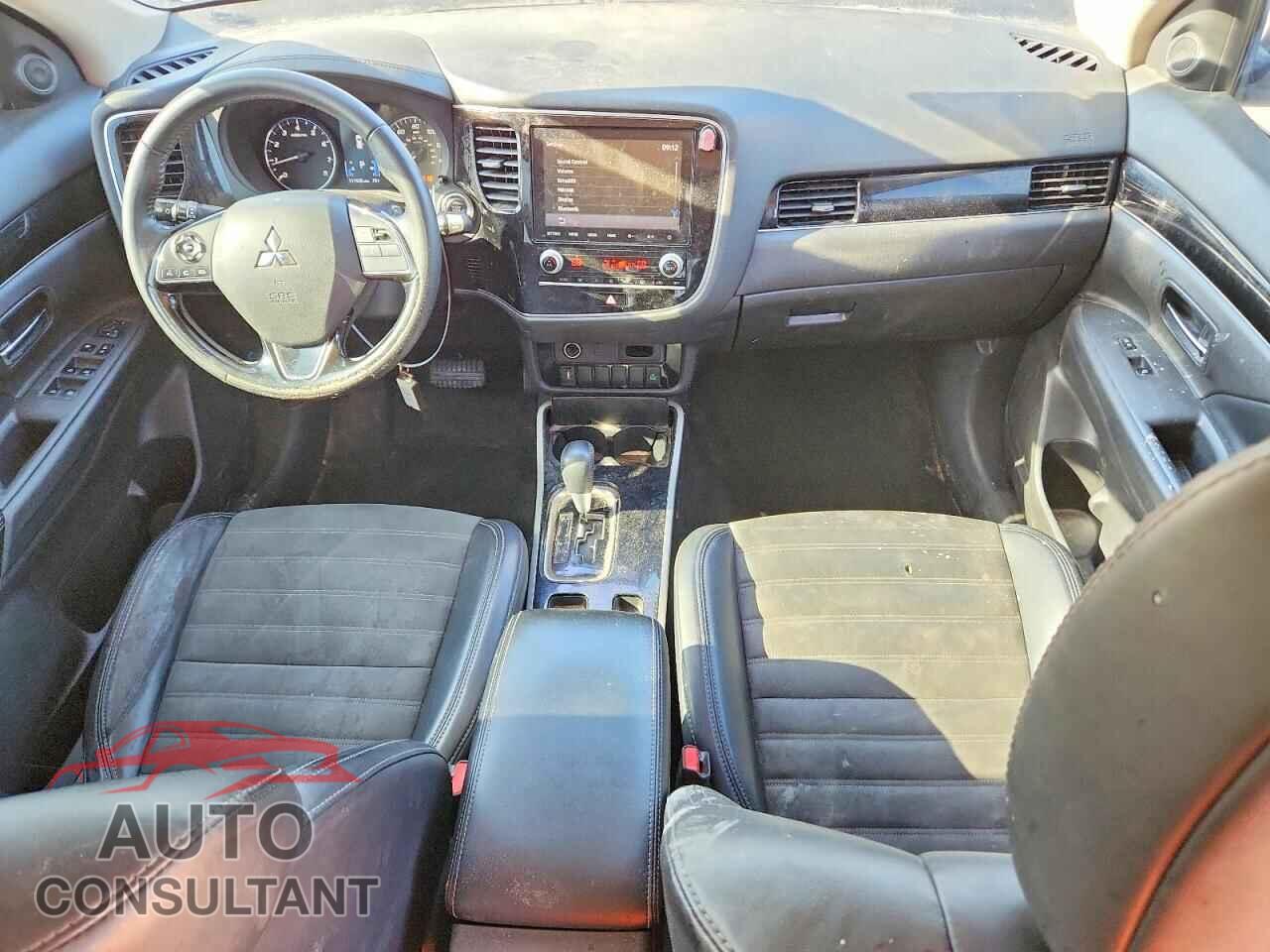 MITSUBISHI OUTLANDER 2020 - JA4AD3A35LZ045254