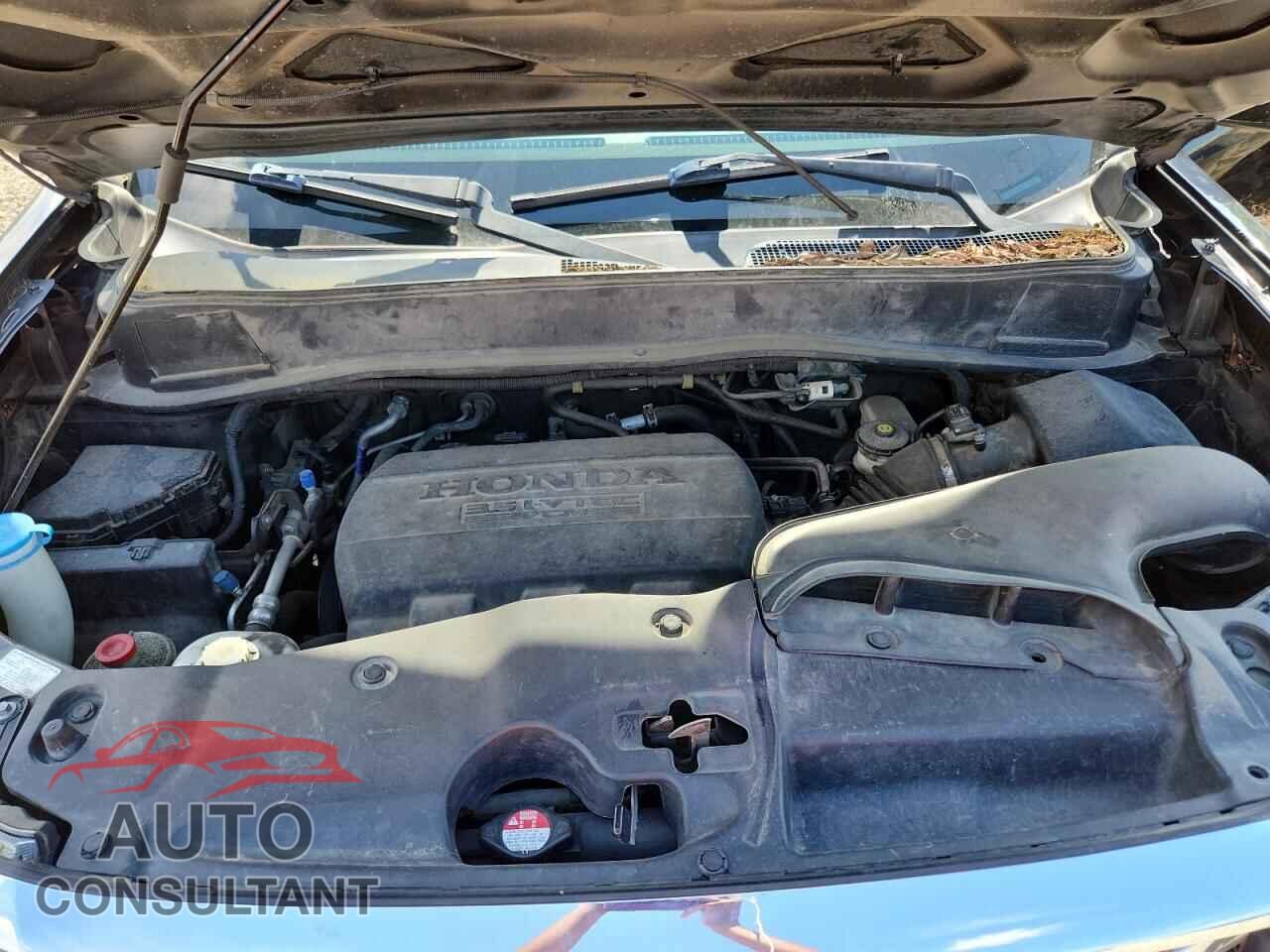 HONDA PILOT 2015 - 5FNYF3H30FB035228