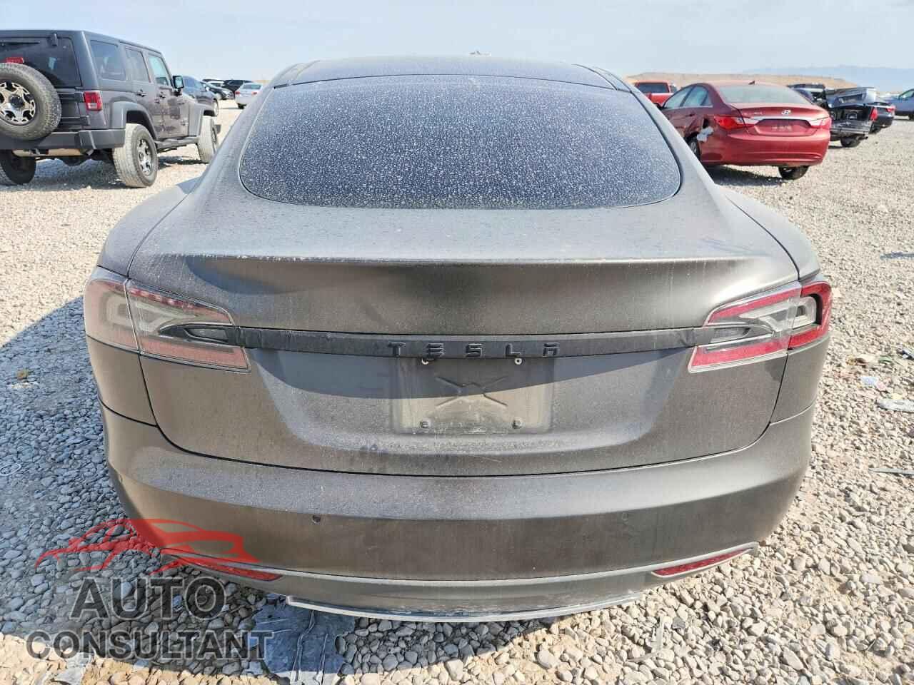 TESLA MODEL S 2015 - 5YJSA1E21FF109101