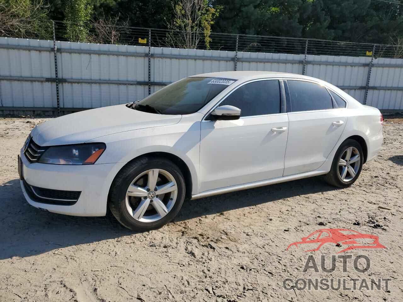 VOLKSWAGEN PASSAT 2013 - 1VWBP7A34DC008268
