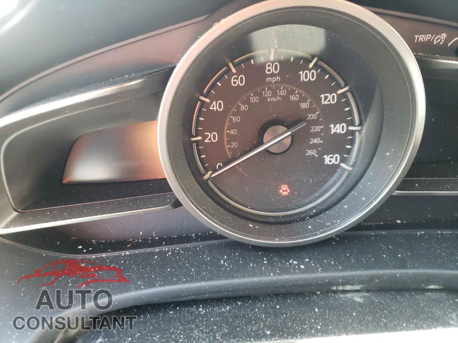 MAZDA 3 2018 - 3MZBN1U77JM207276