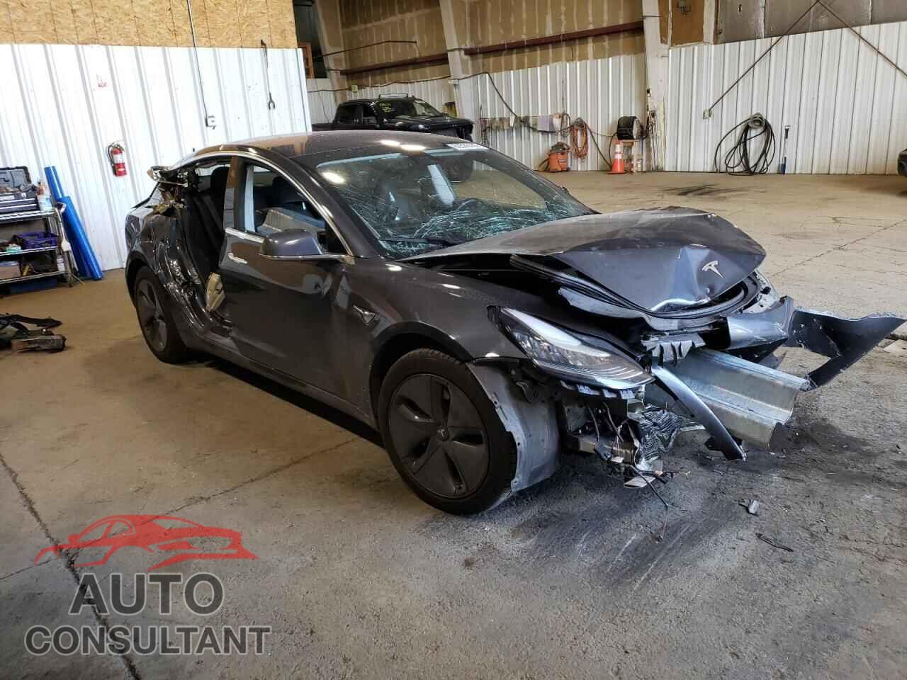 TESLA MODEL 3 2018 - 5YJ3E1EB0JF087383