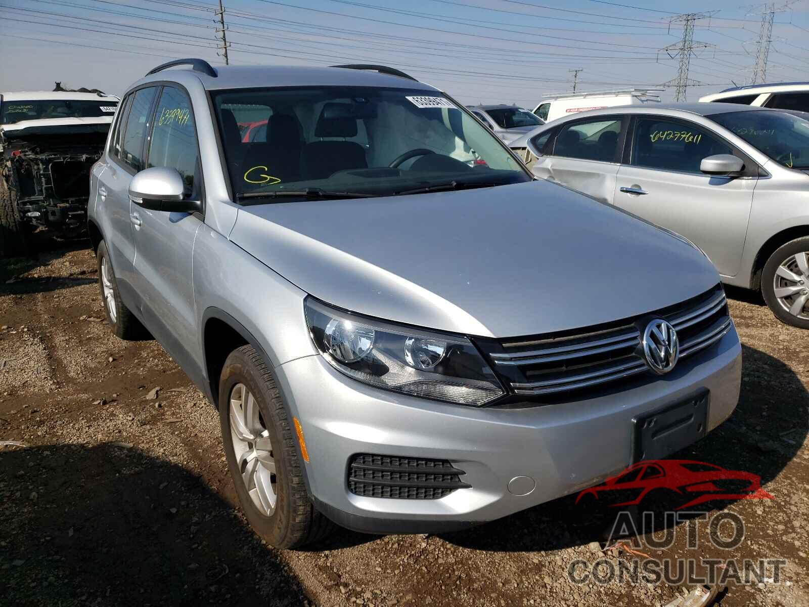 VOLKSWAGEN TIGUAN 2017 - WVGBV7AX6HK035801