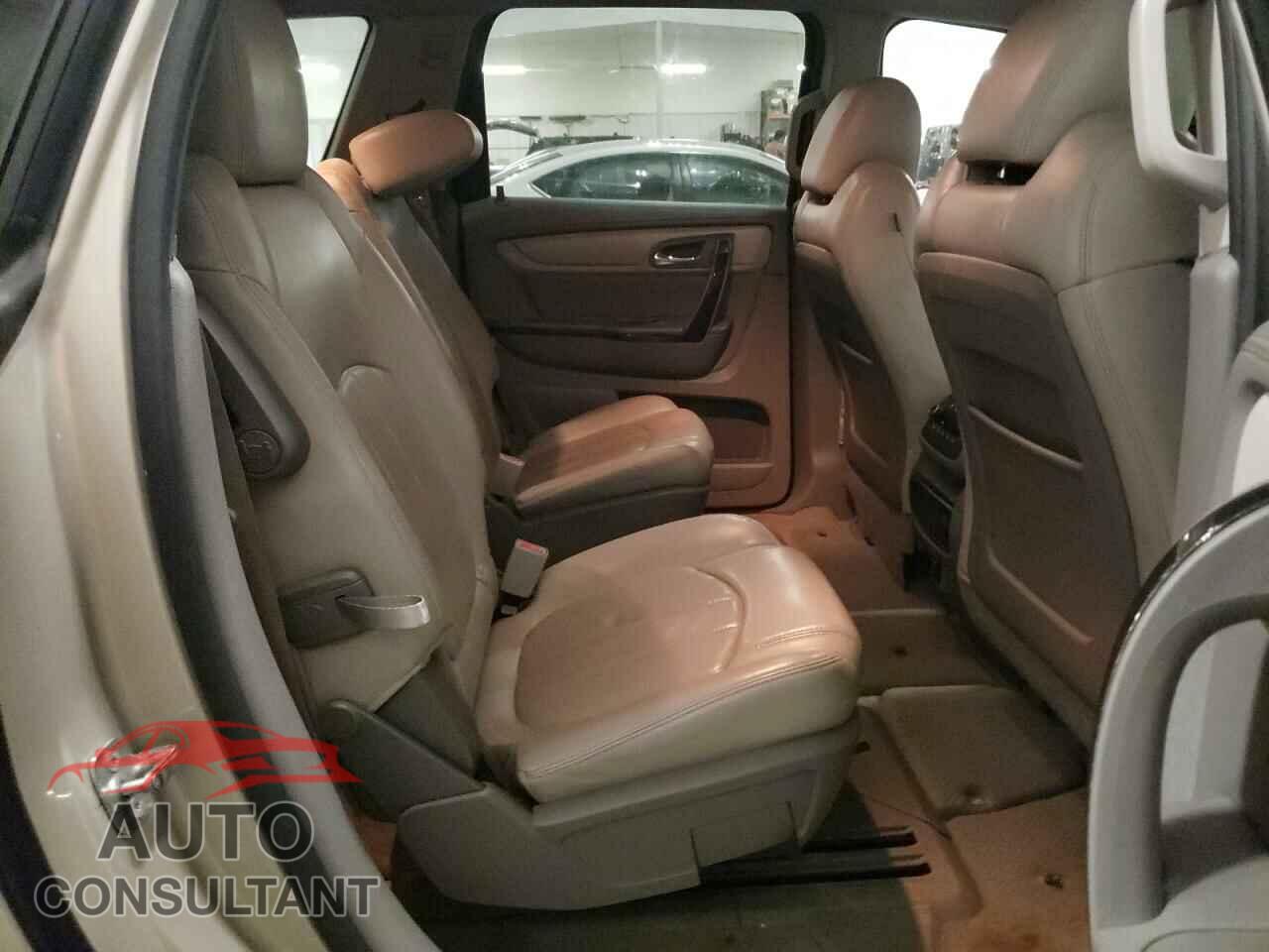 CHEVROLET TRAVERSE 2015 - 1GNKVJKD9FJ190066