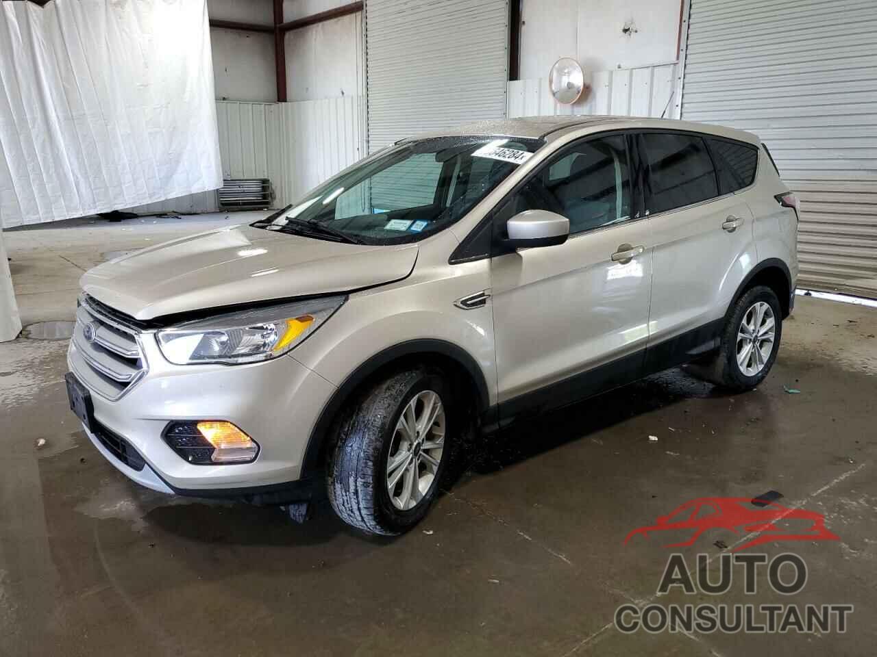 FORD ESCAPE 2017 - 1FMCU9GD3HUC83556