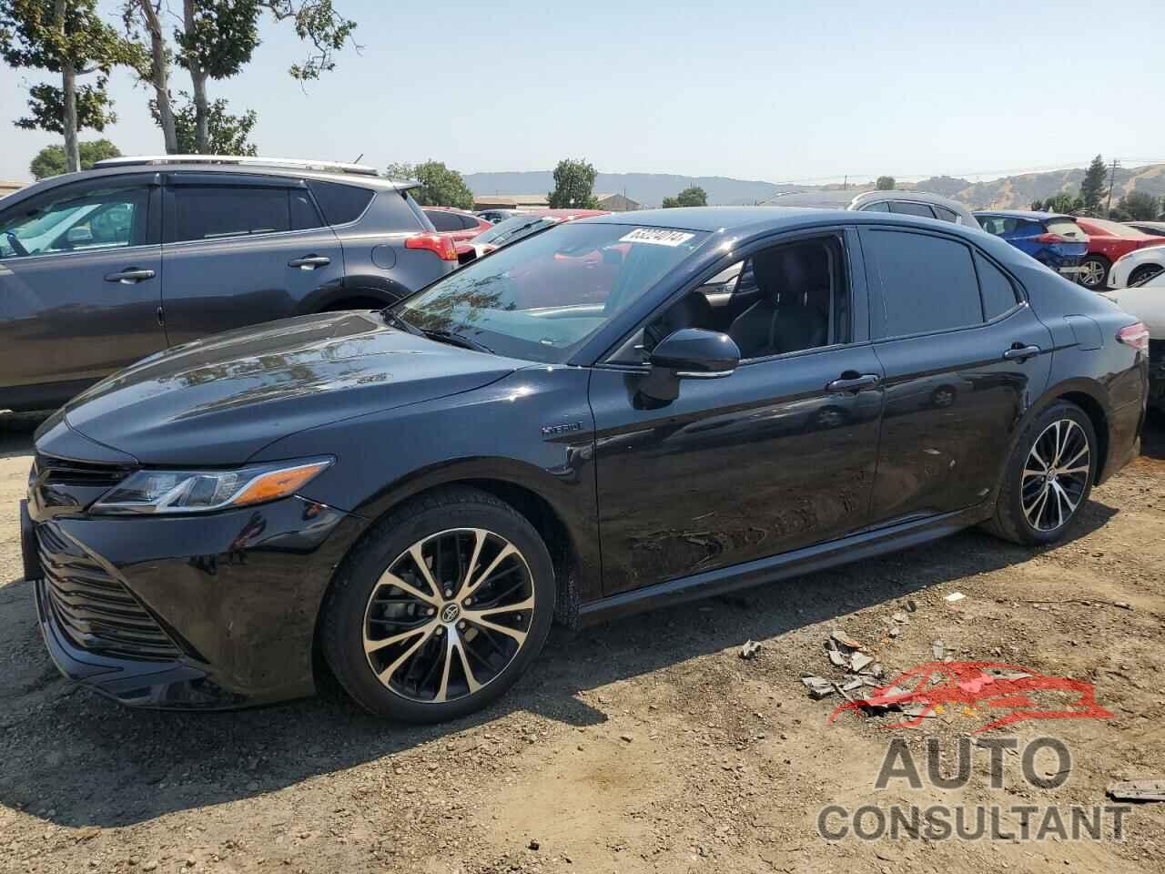 TOYOTA CAMRY 2018 - 4T1B21HK8JU509368
