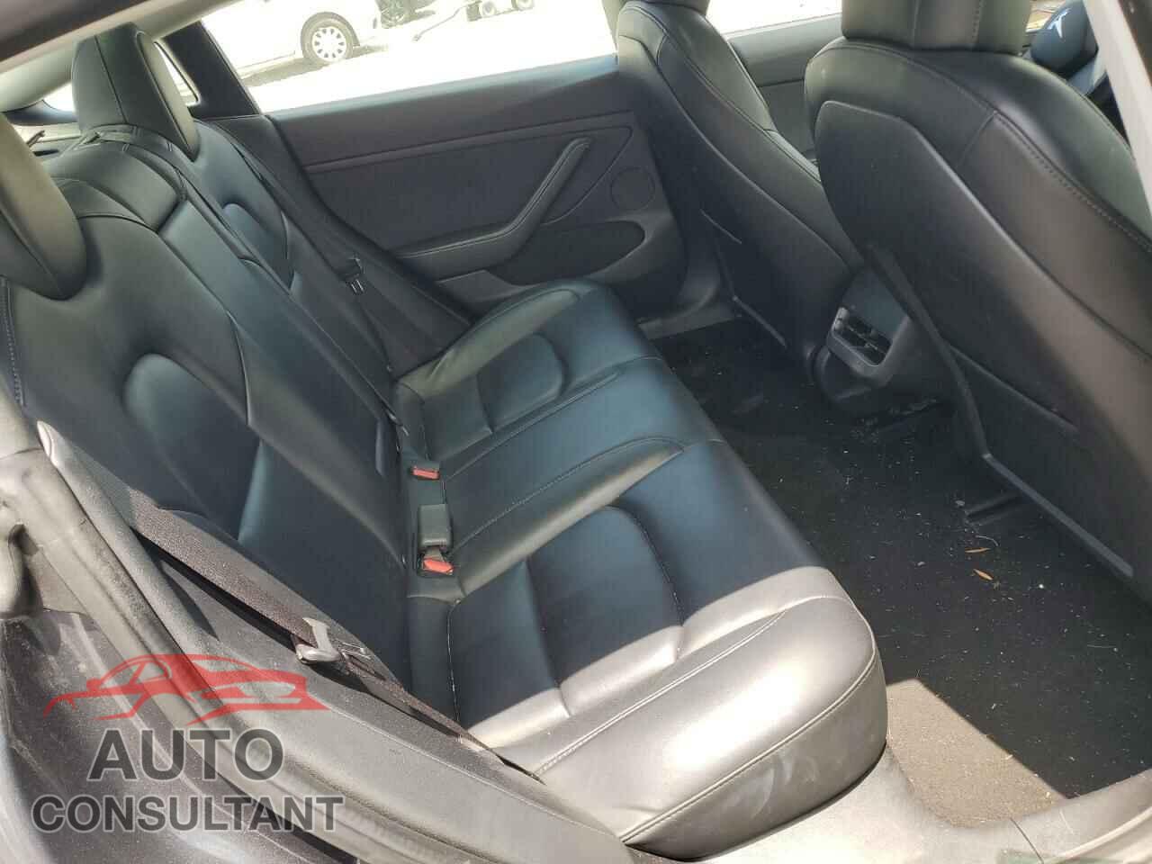 TESLA MODEL 3 2021 - 5YJ3E1EA9MF094540