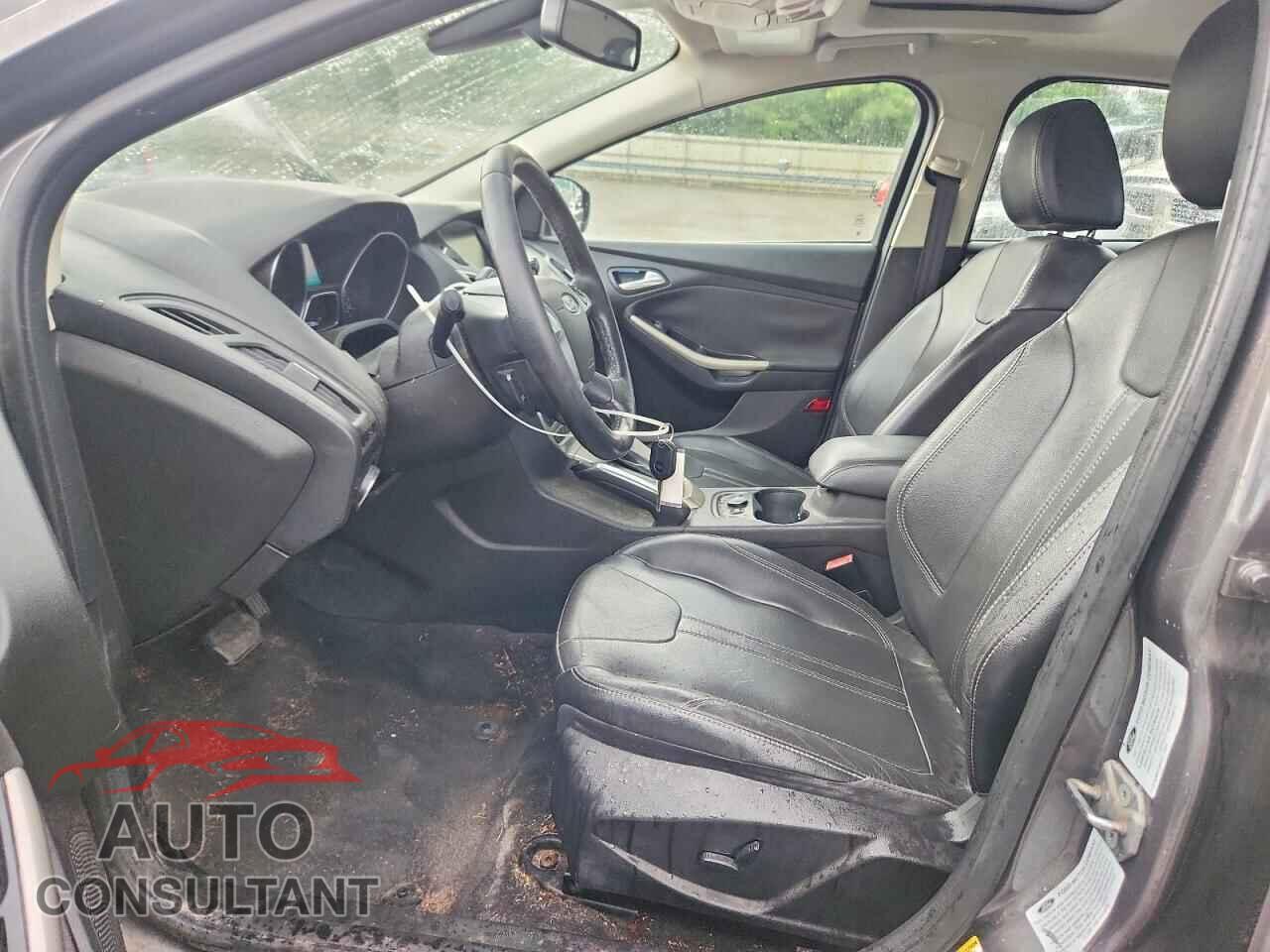 FORD FOCUS 2012 - 1FAHP3H28CL445973
