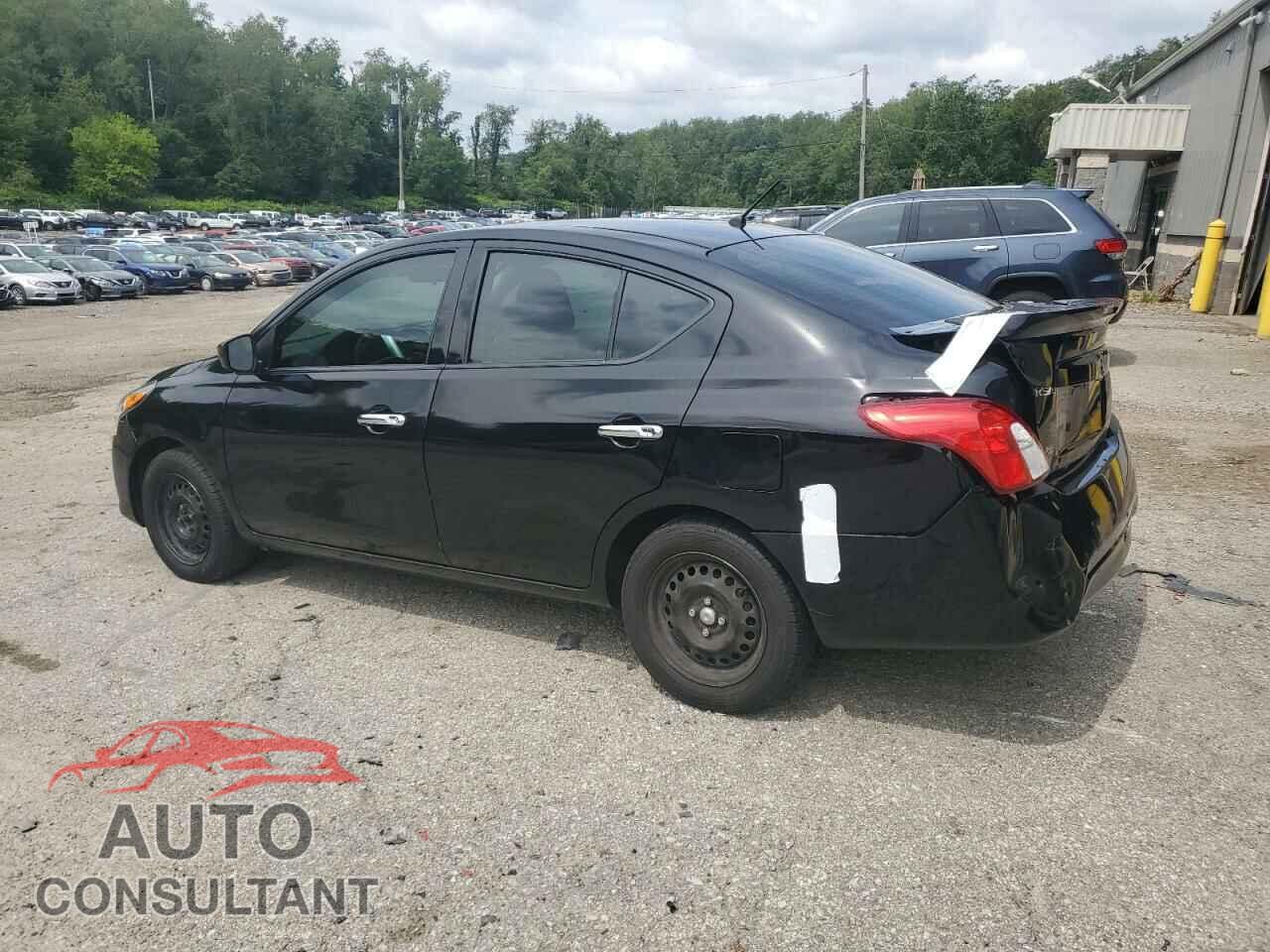NISSAN VERSA 2019 - 3N1CN7AP3KL813828