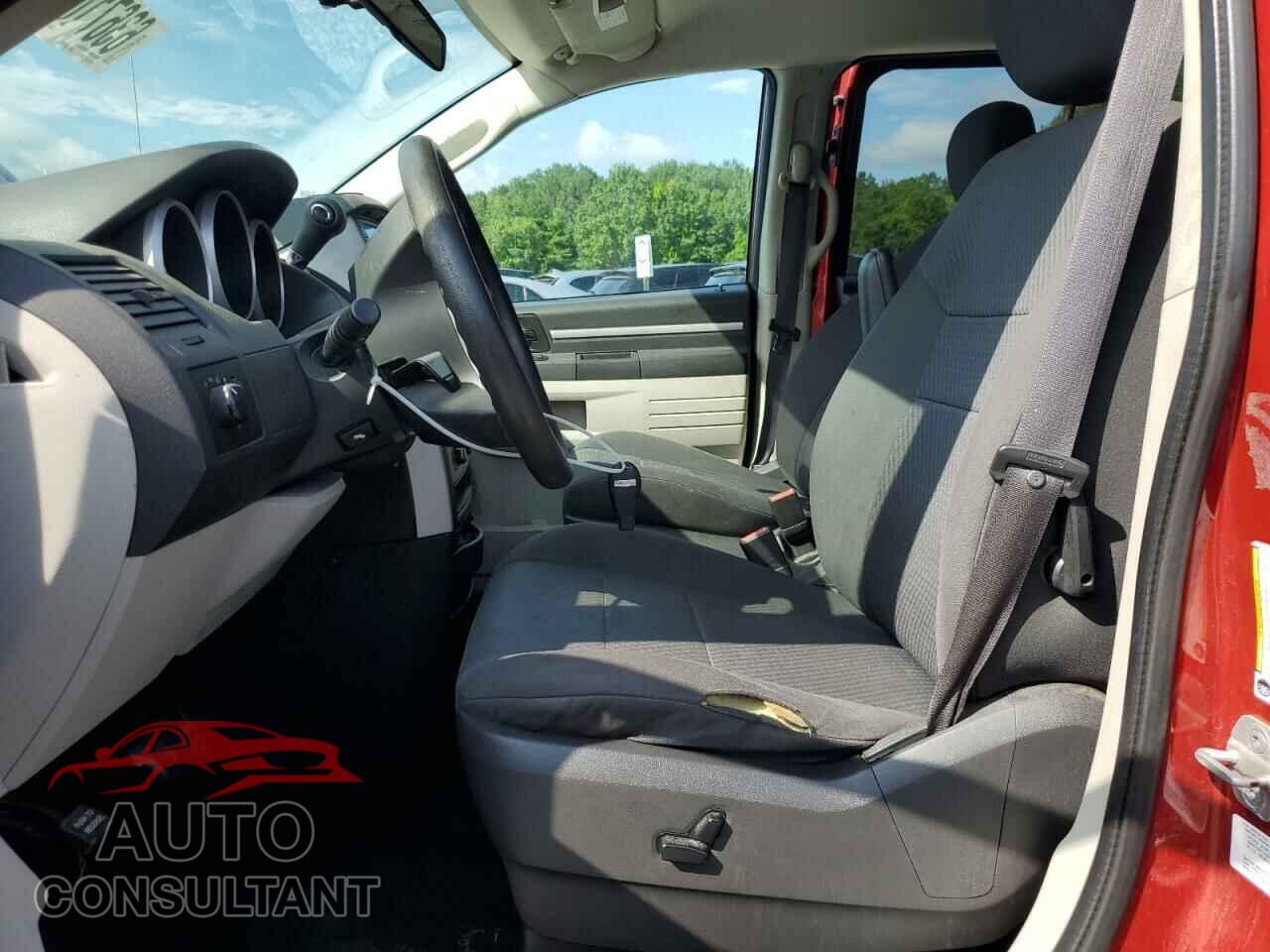 DODGE CARAVAN 2010 - 2D4RN4DEXAR255030