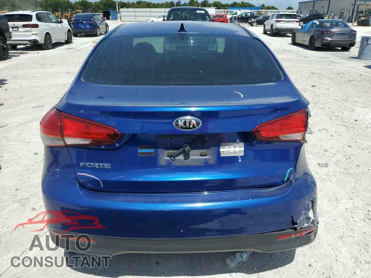 KIA FORTE 2017 - 3KPFK4A79HE040183