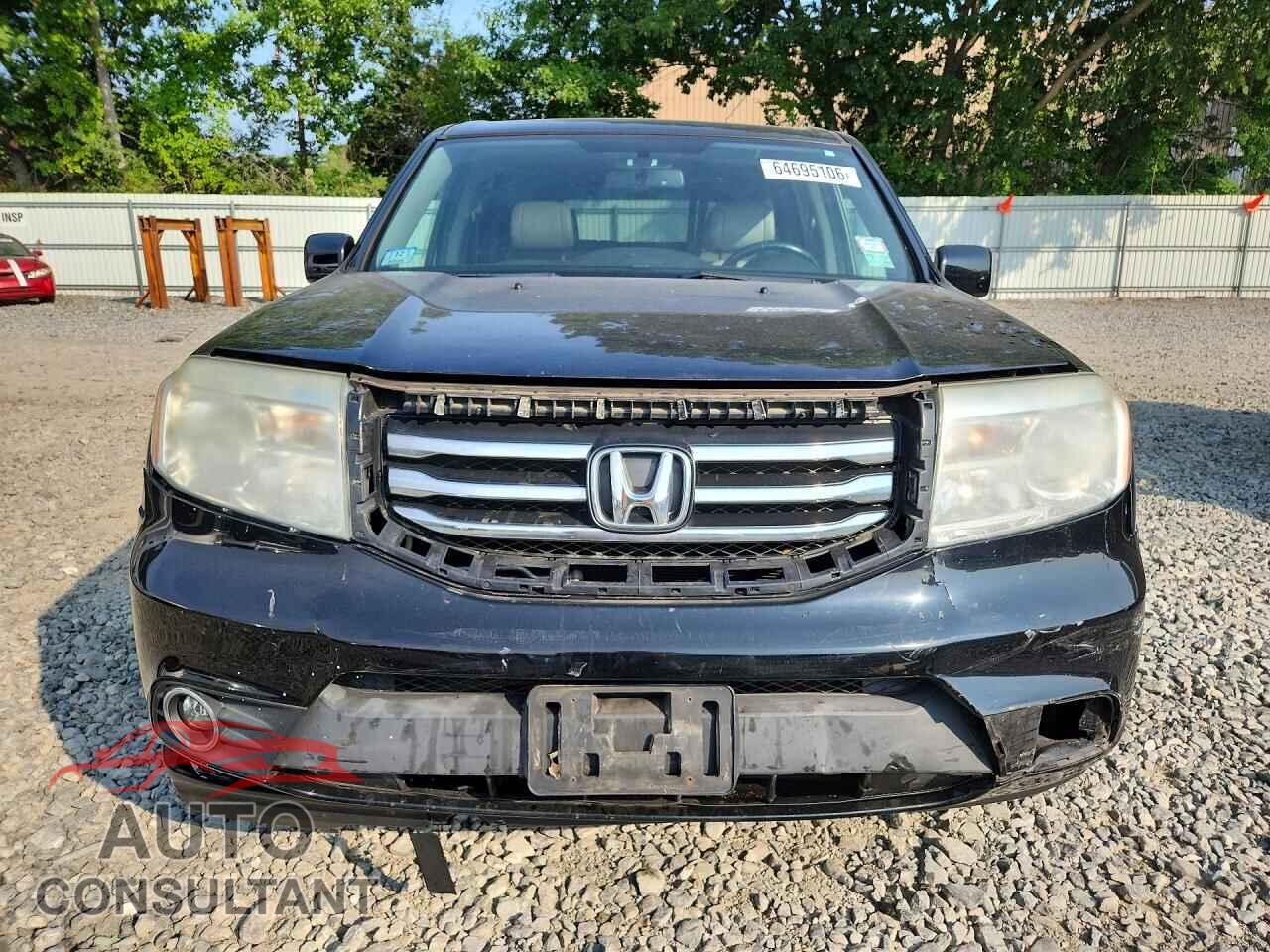 HONDA PILOT 2015 - 5FNYF4H55FB011935
