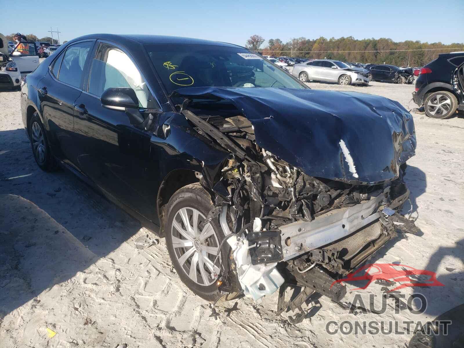 TOYOTA CAMRY 2018 - 4T1B11HK4JU541964