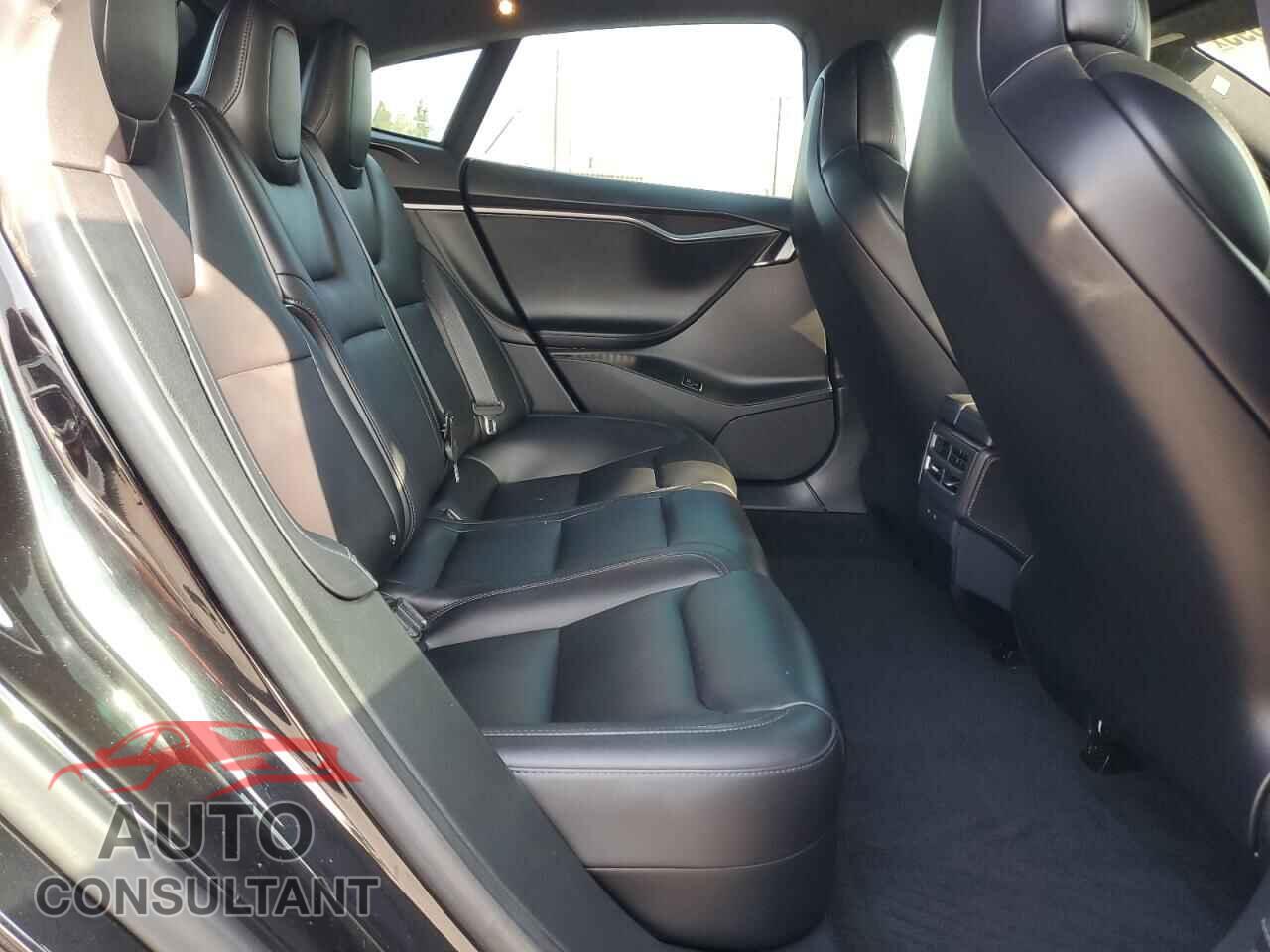TESLA MODEL S 2018 - 5YJSA1E20JF281967