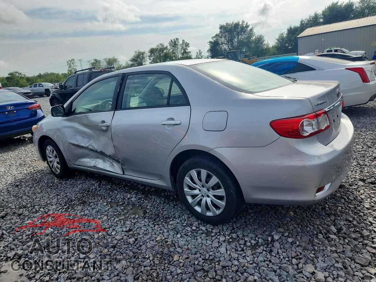TOYOTA COROLLA 2012 - 2T1BU4EE7CC762079