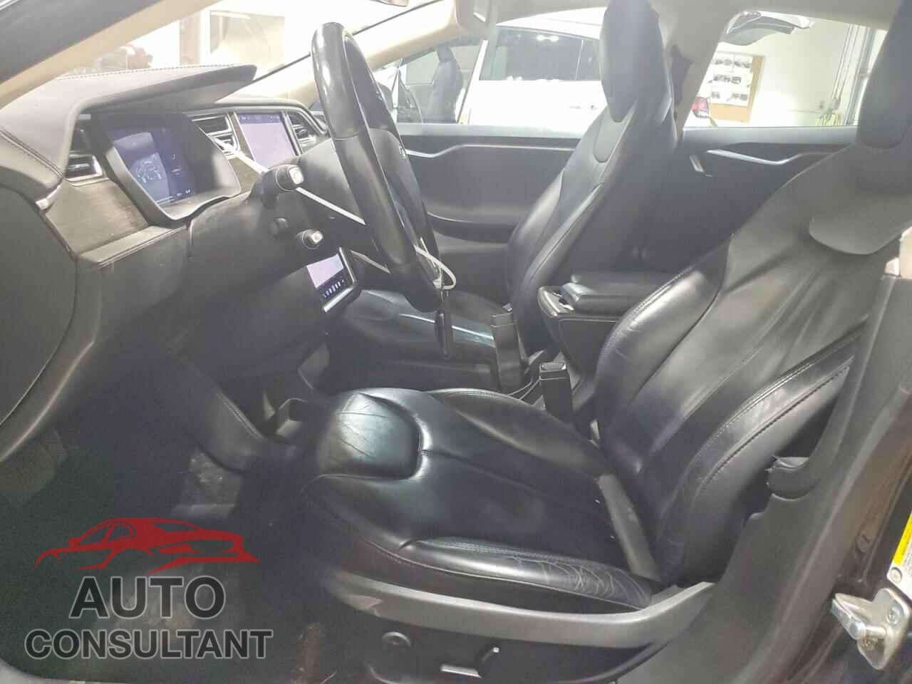 TESLA MODEL S 2015 - 5YJSA1H28FFP79031