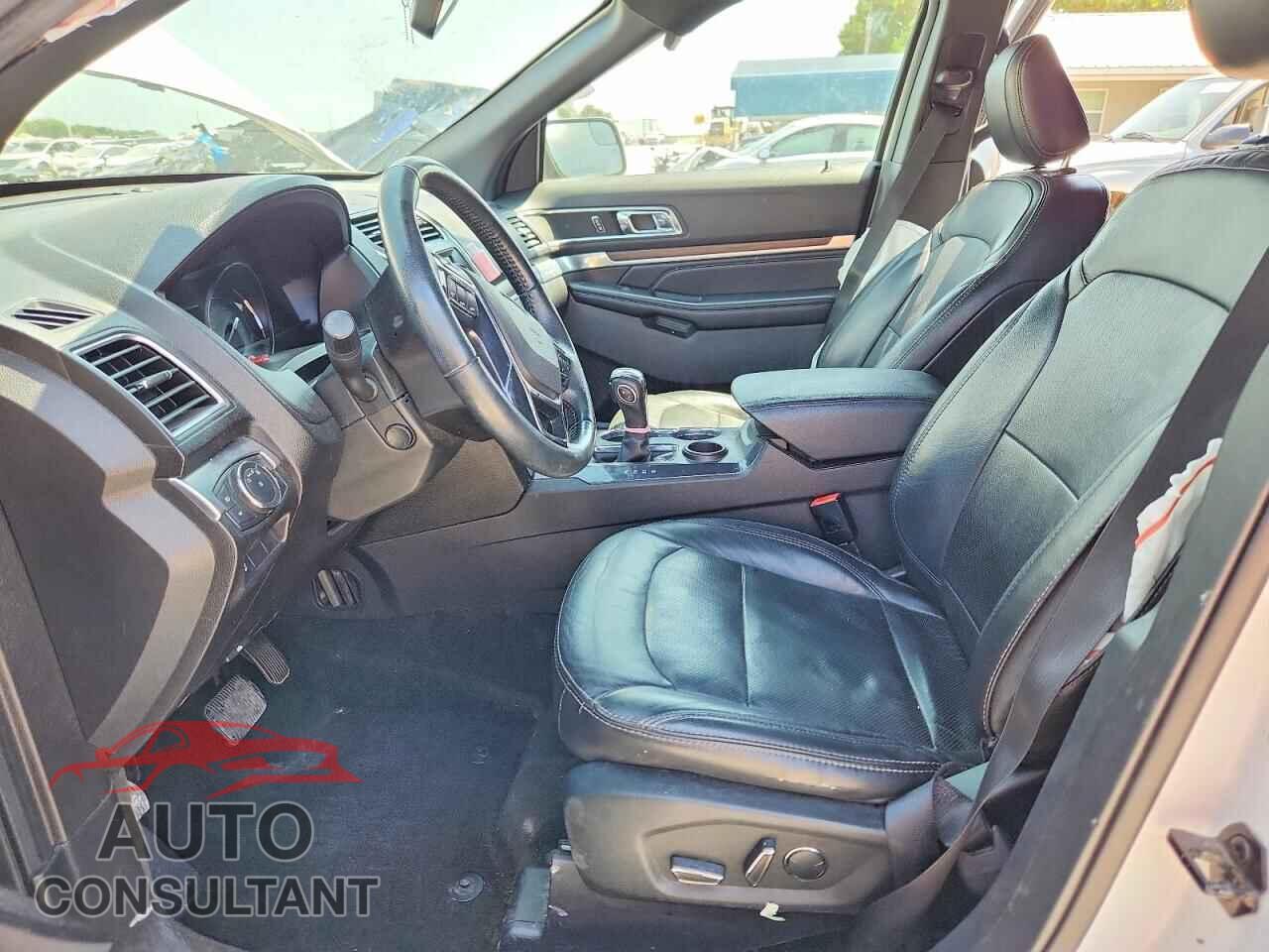 FORD EXPLORER 2018 - 1FM5K7FH0JGA42226