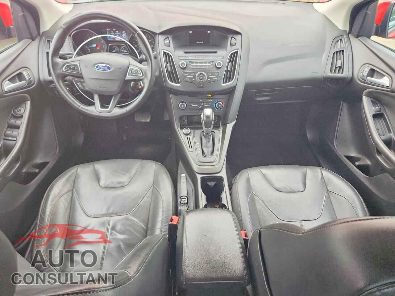 FORD FOCUS 2015 - 1FADP3F21FL365310