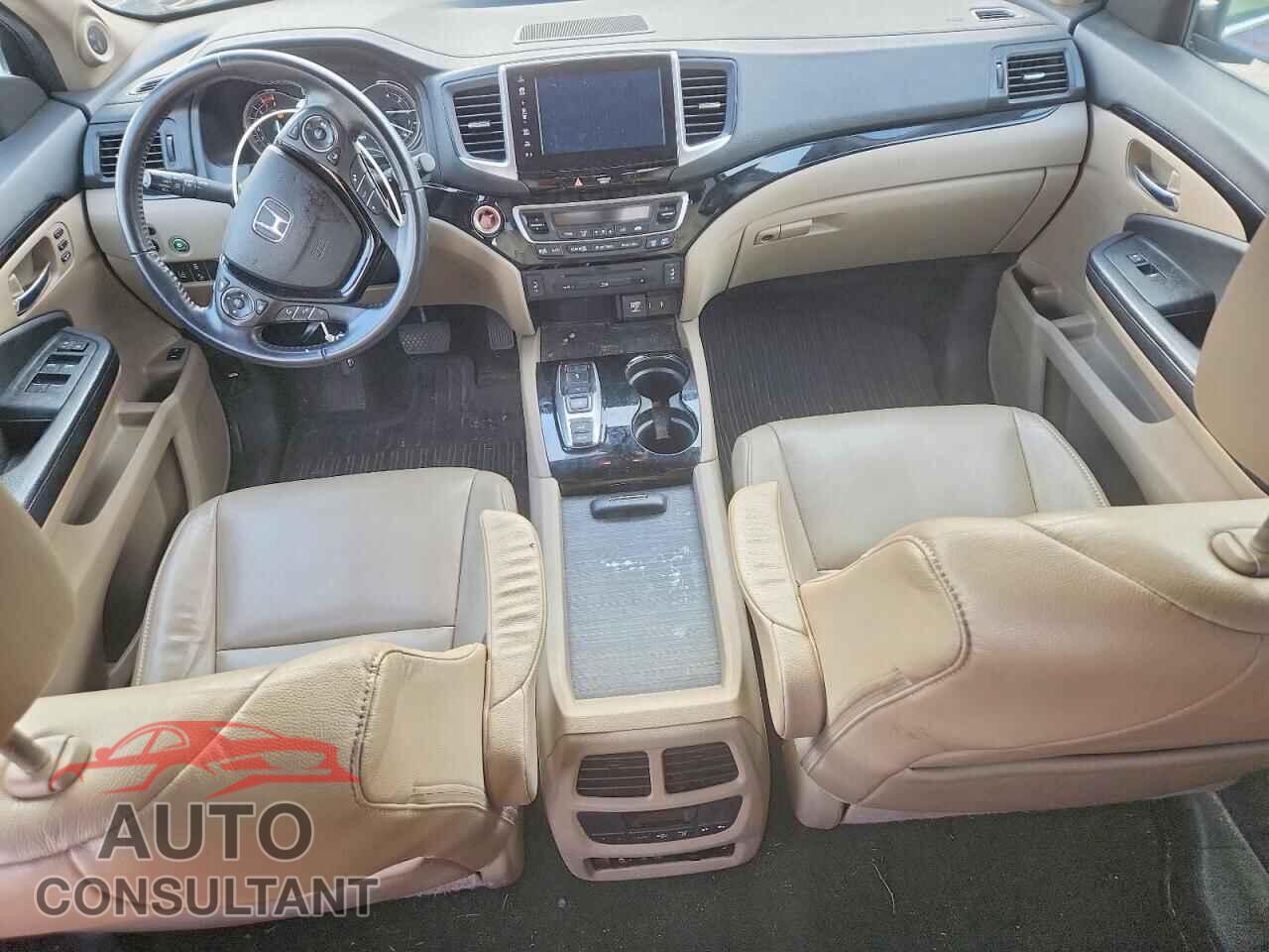 HONDA PILOT 2017 - 5FNYF6H95HB030454