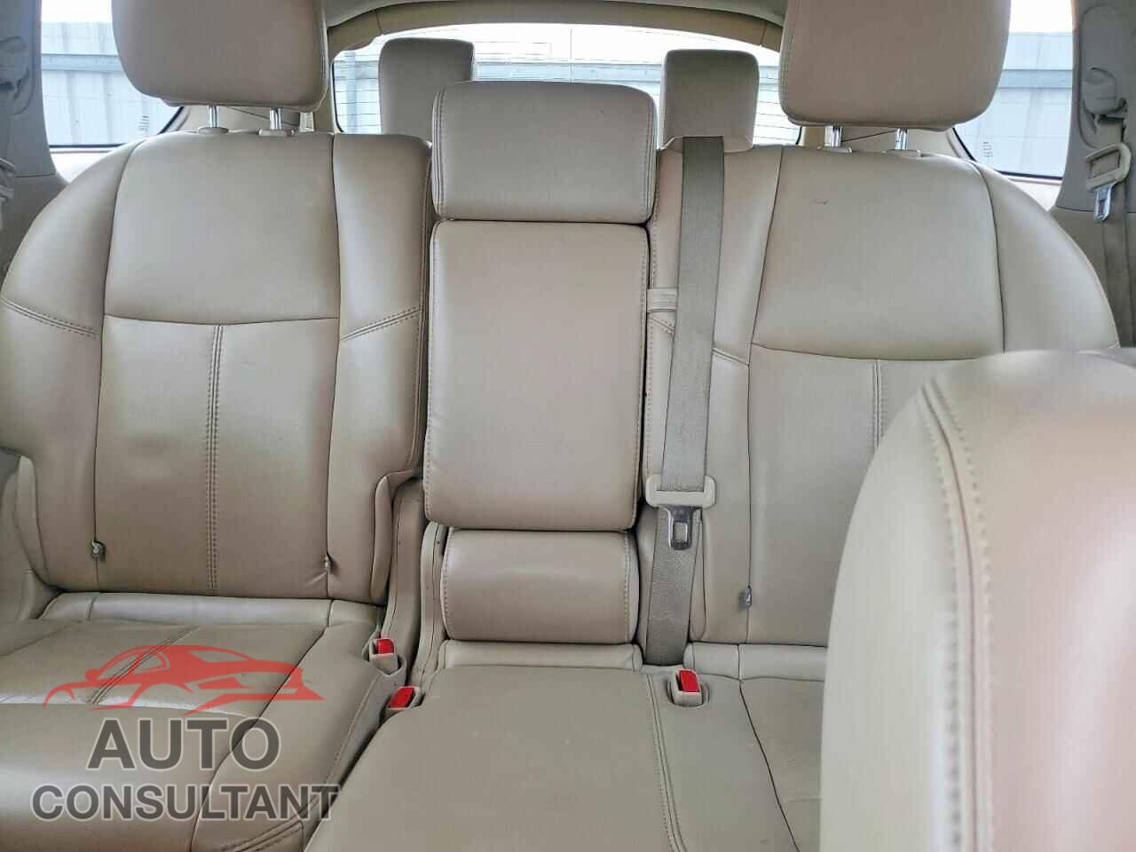 NISSAN PATHFINDER 2015 - 5N1AR2MM6FC630384