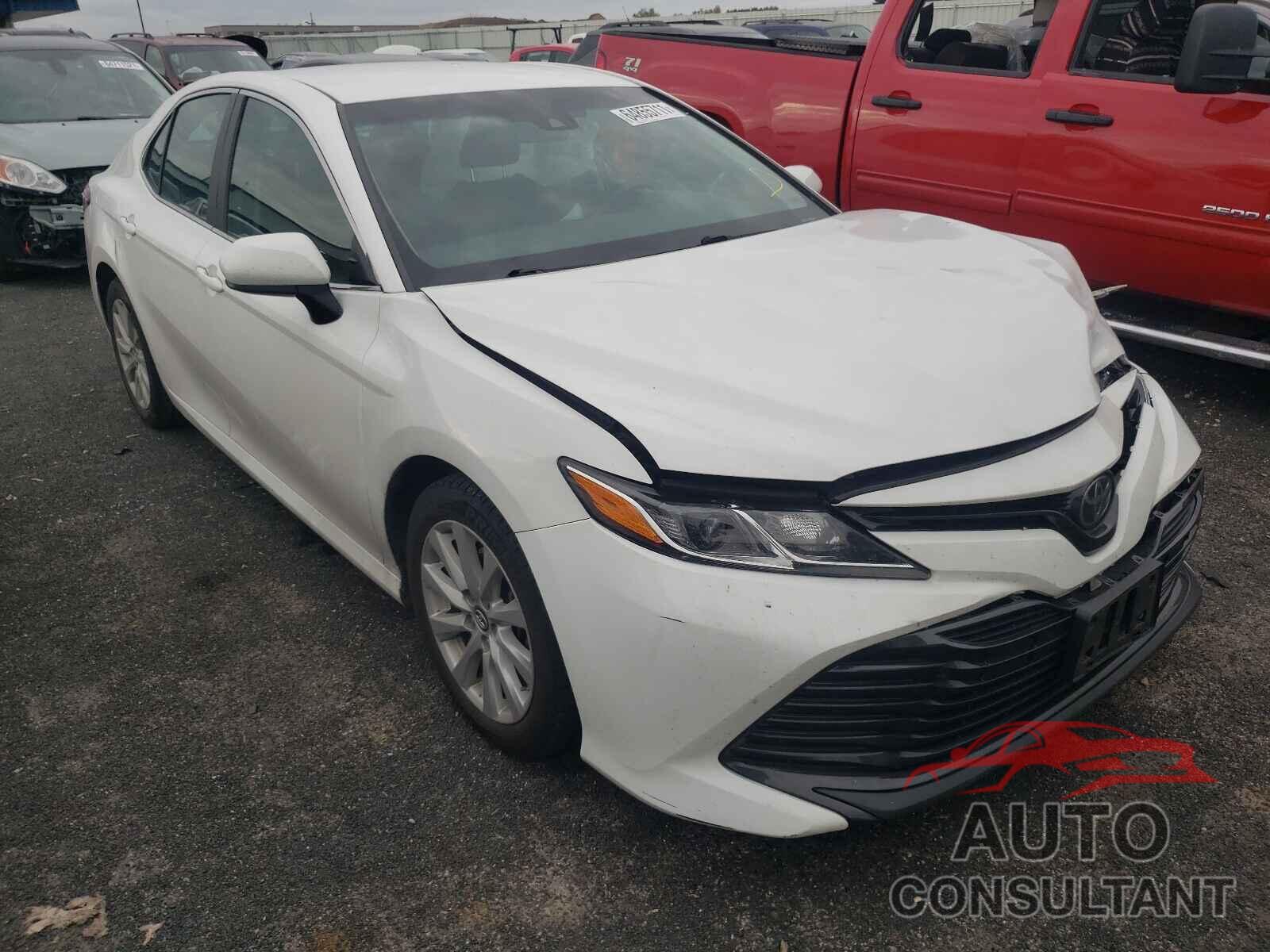 TOYOTA CAMRY 2018 - 4T1B11HK7JU126007