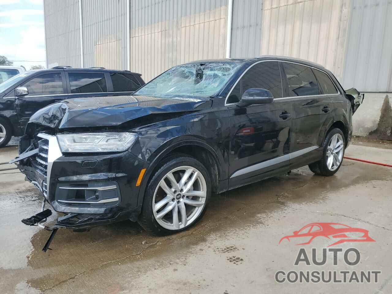 AUDI Q7 2018 - WA1VAAF75JD052063