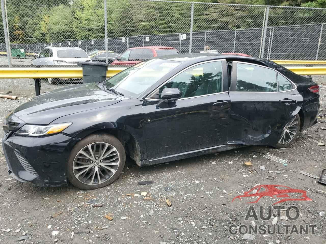 TOYOTA CAMRY 2018 - 4T1B11HK9JU549784