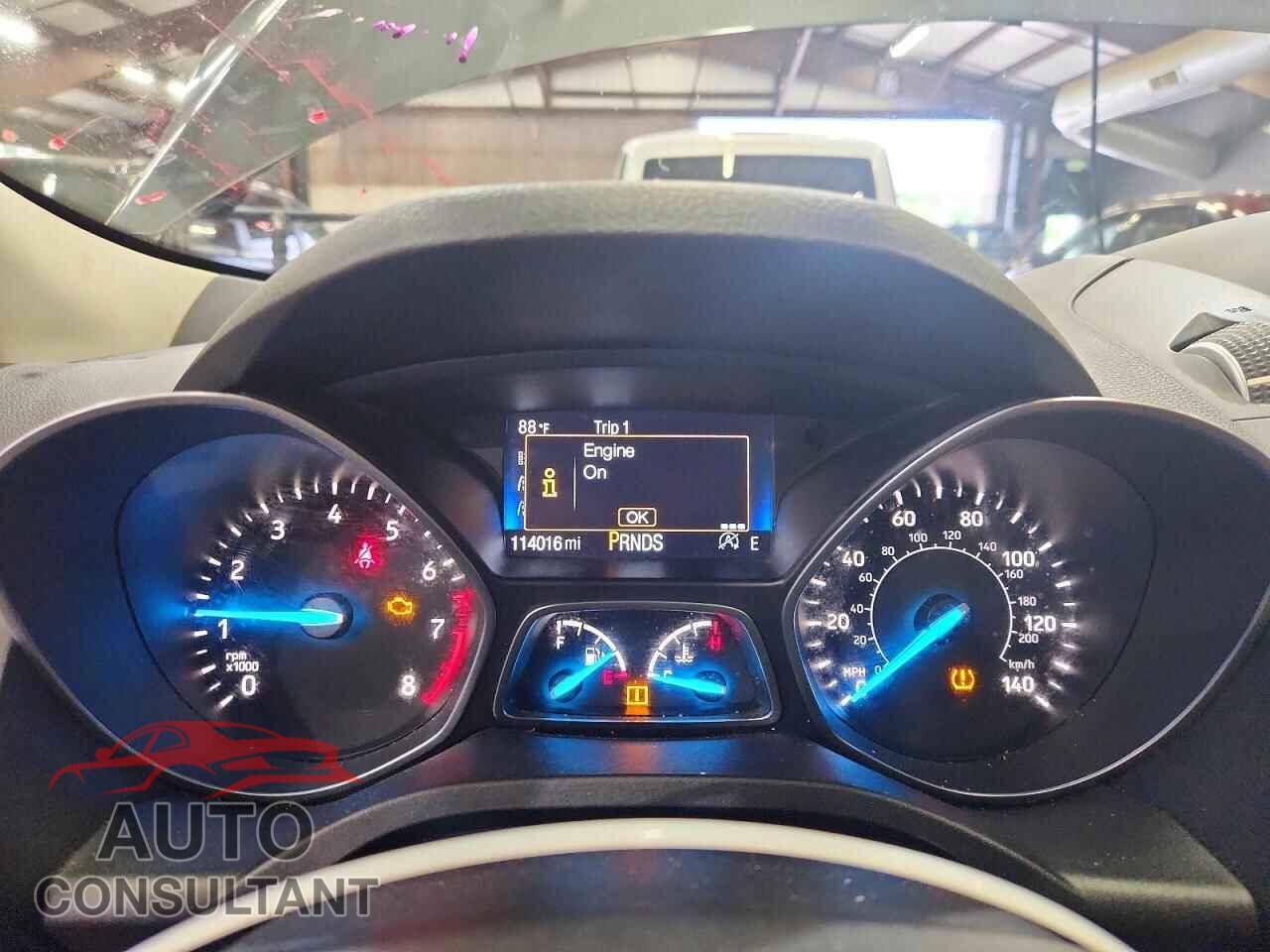 FORD ESCAPE 2017 - 1FMCU9JD7HUE81744
