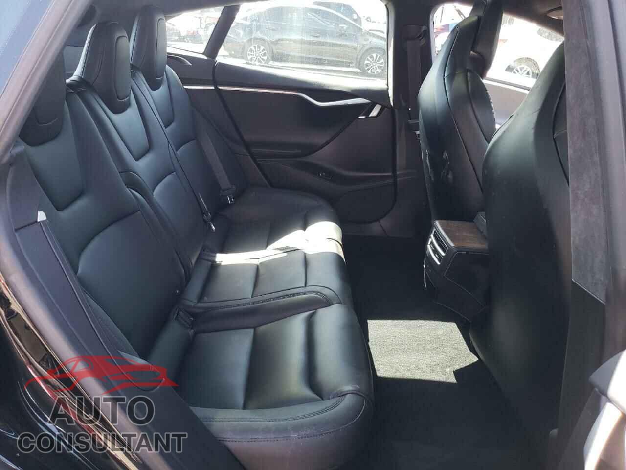 TESLA MODEL S 2017 - 5YJSA1E14HF215231