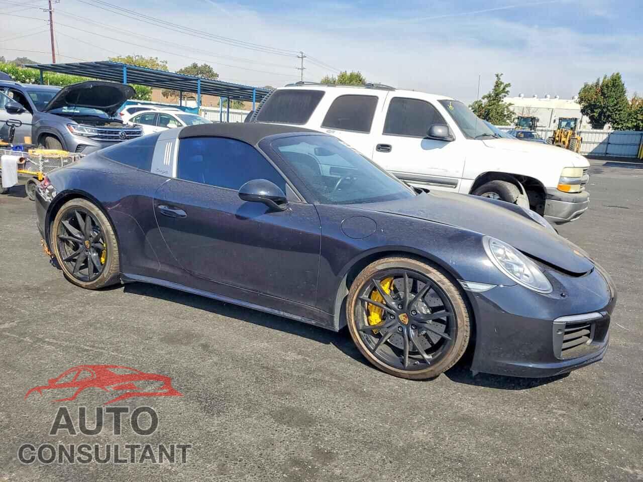 PORSCHE 911 2017 - WP0BB2A92HS136609