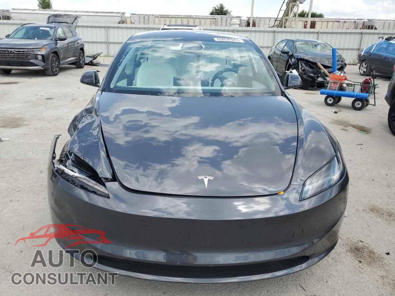TESLA MODEL 3 2025 - 5YJ3E1EA2SF034306