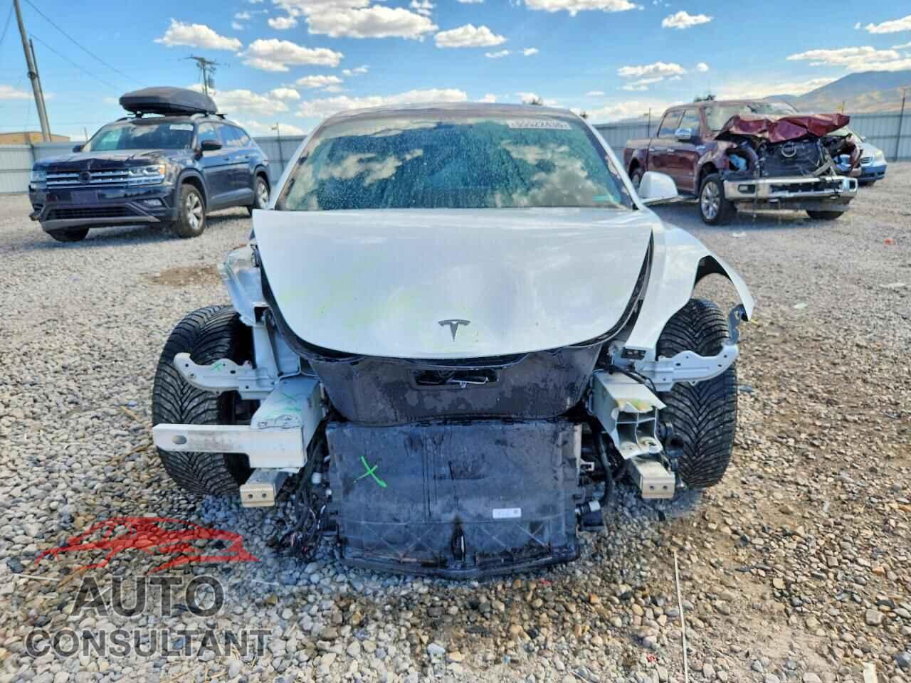 TESLA MODEL 3 2020 - 5YJ3E1EB5LF711438