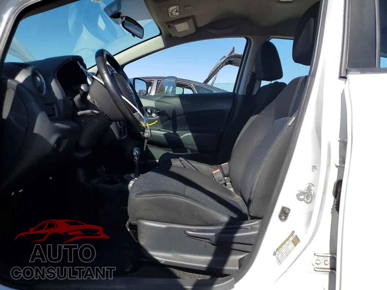 NISSAN VERSA 2017 - 3N1CE2CP3HL361517