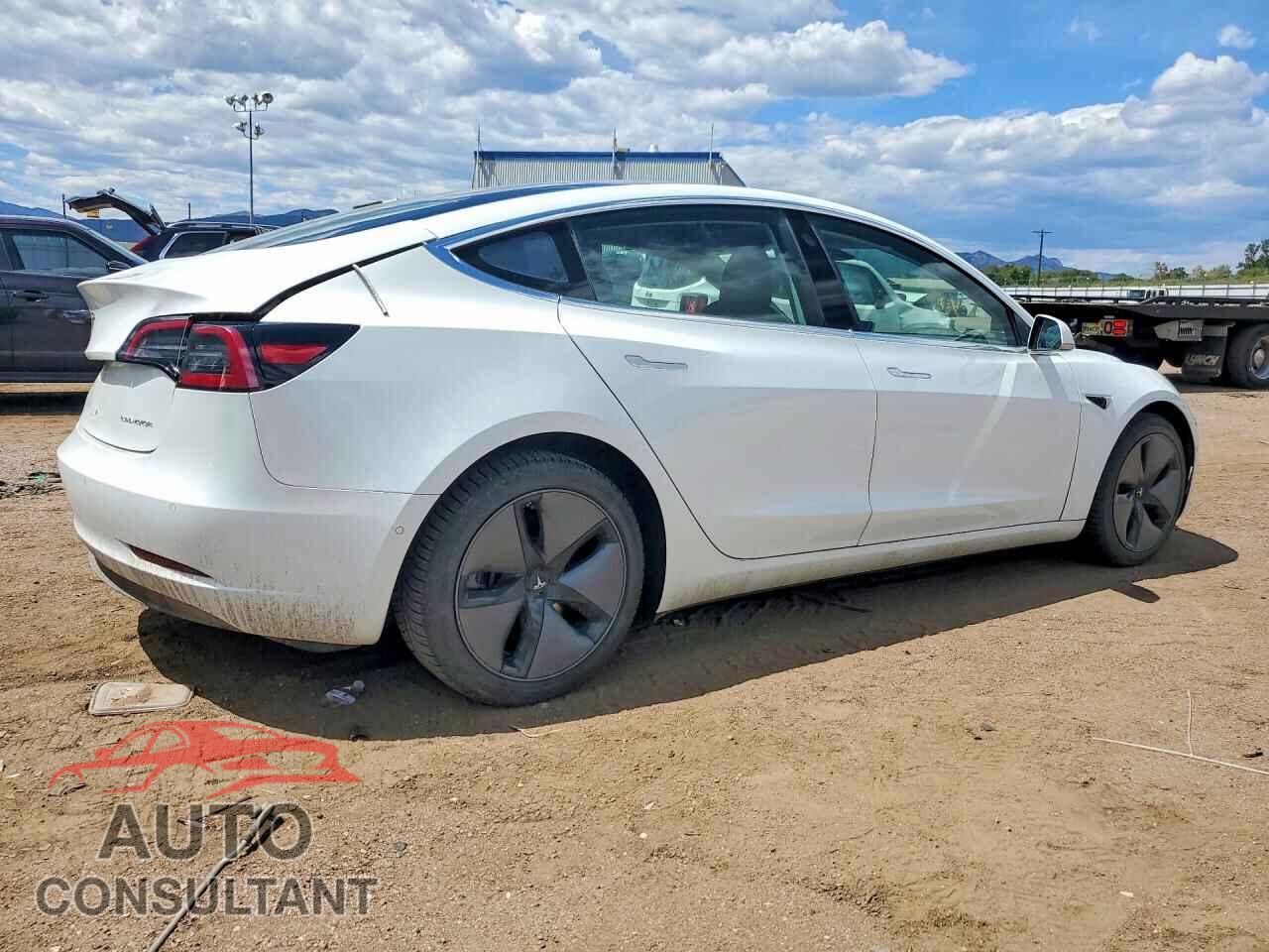 TESLA MODEL 3 2018 - 5YJ3E1EB7JF108567