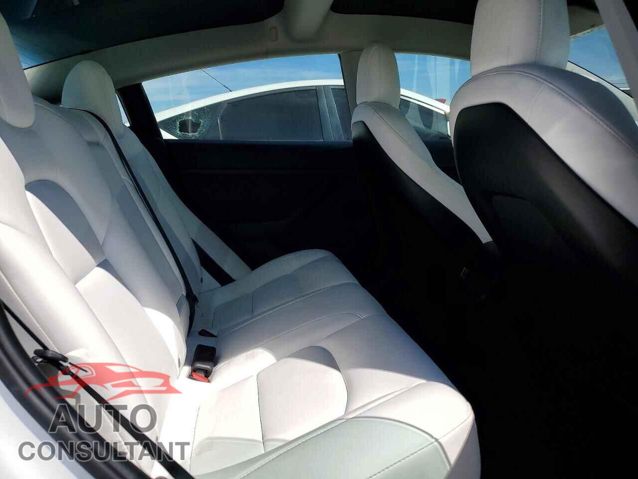 TESLA MODEL 3 2022 - 5YJ3E1EB5NF144473