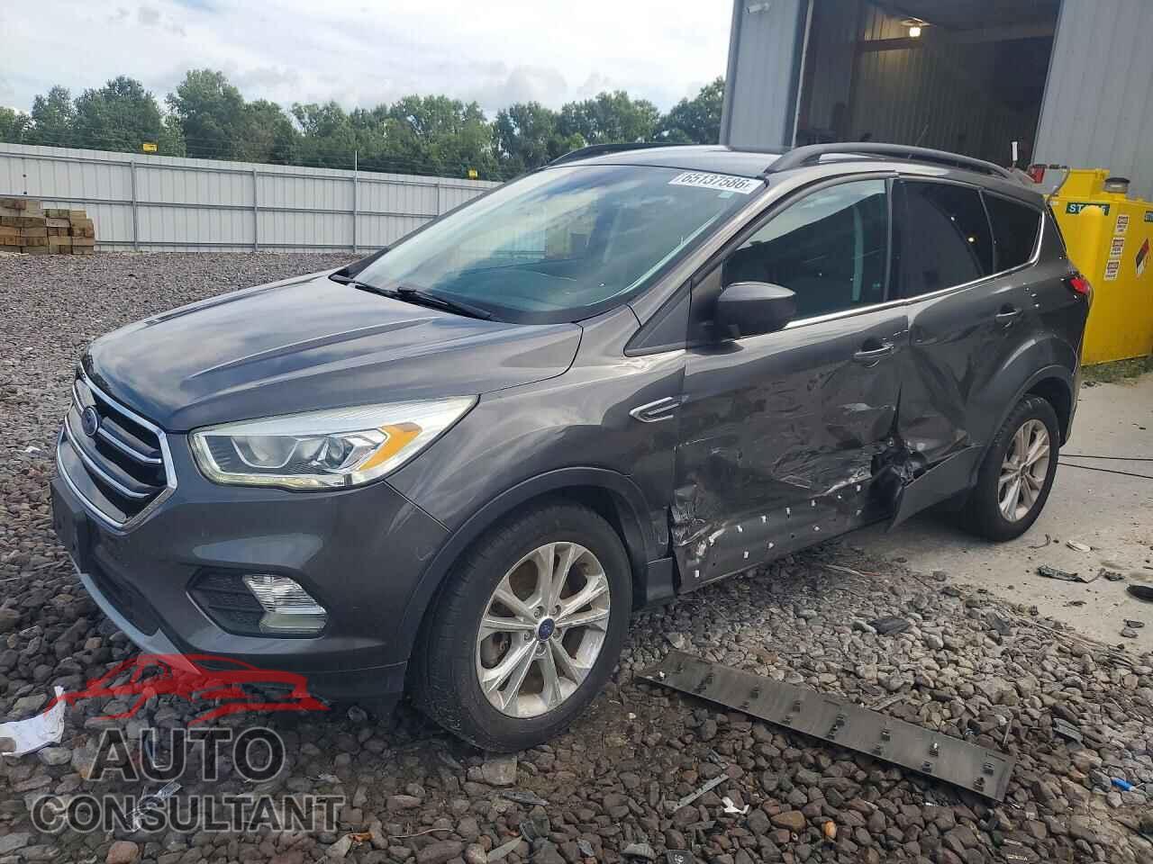 FORD ESCAPE 2017 - 1FMCU9GD5HUD32806