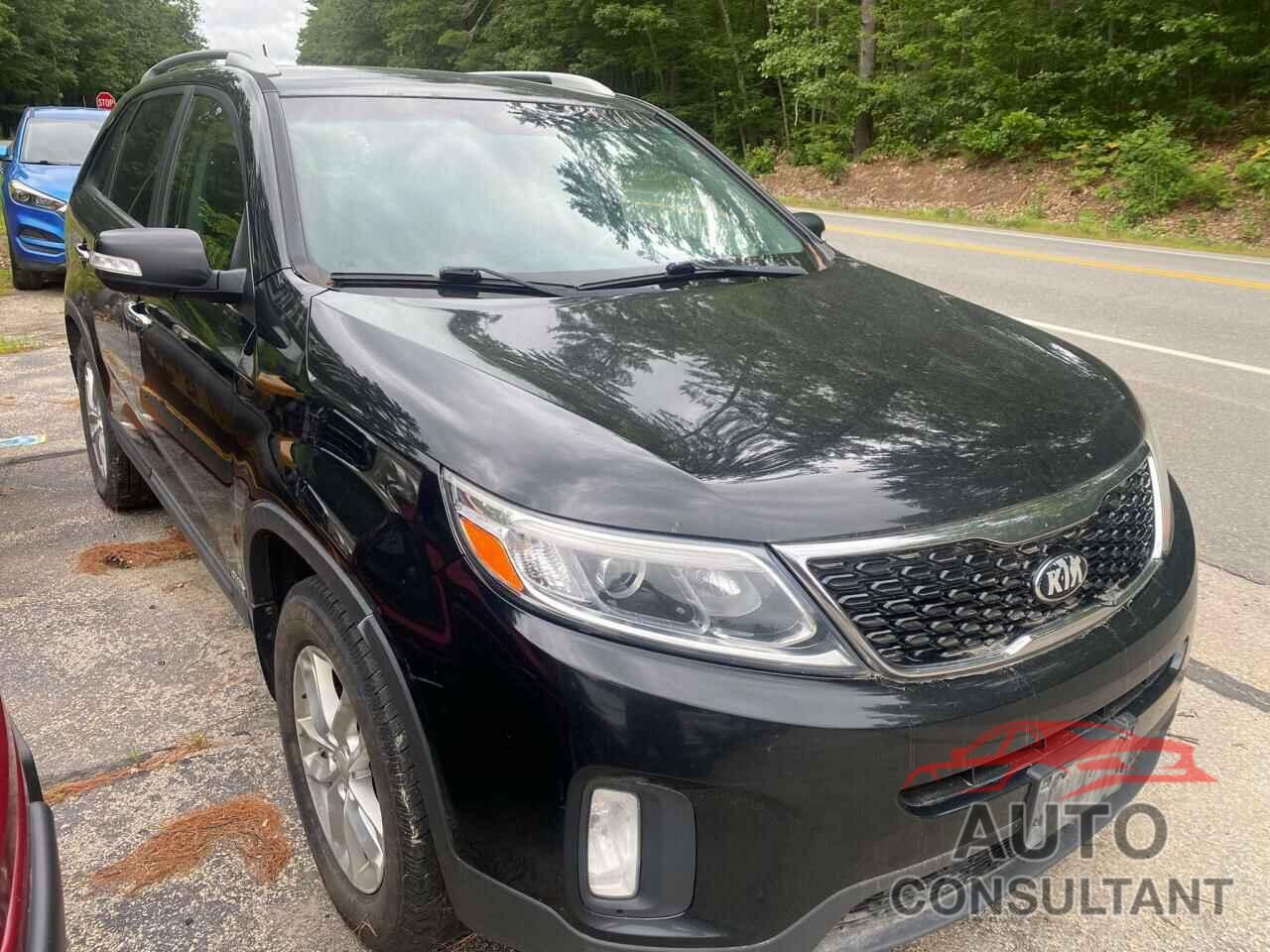 KIA SORENTO 2015 - 5XYKTCA65FG612606