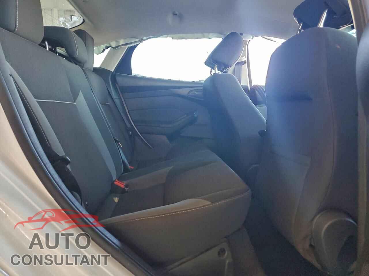 FORD FOCUS 2012 - 1FAHP3F22CL404399