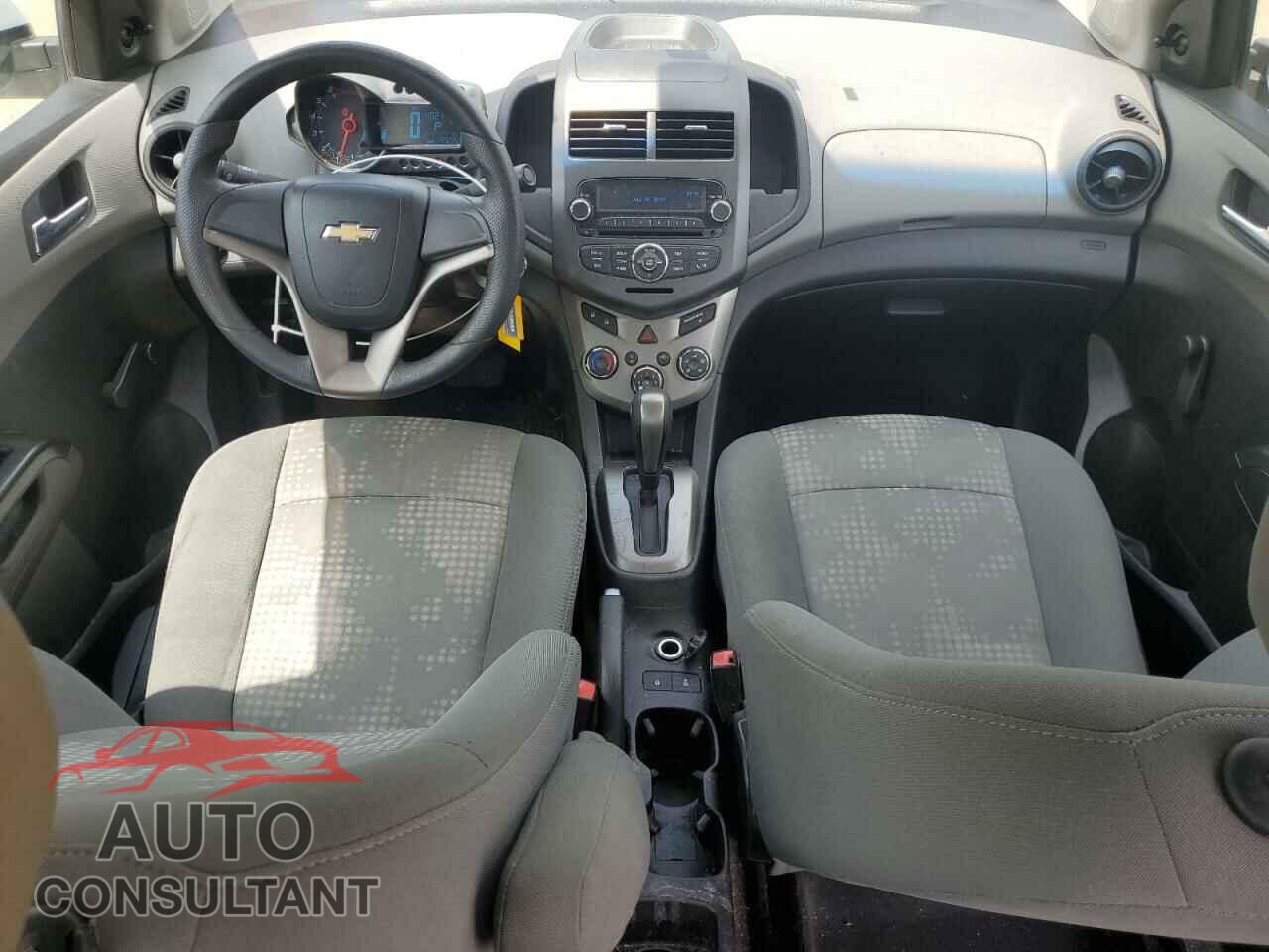 CHEVROLET SONIC 2012 - 1G1JA5SH9C4176830